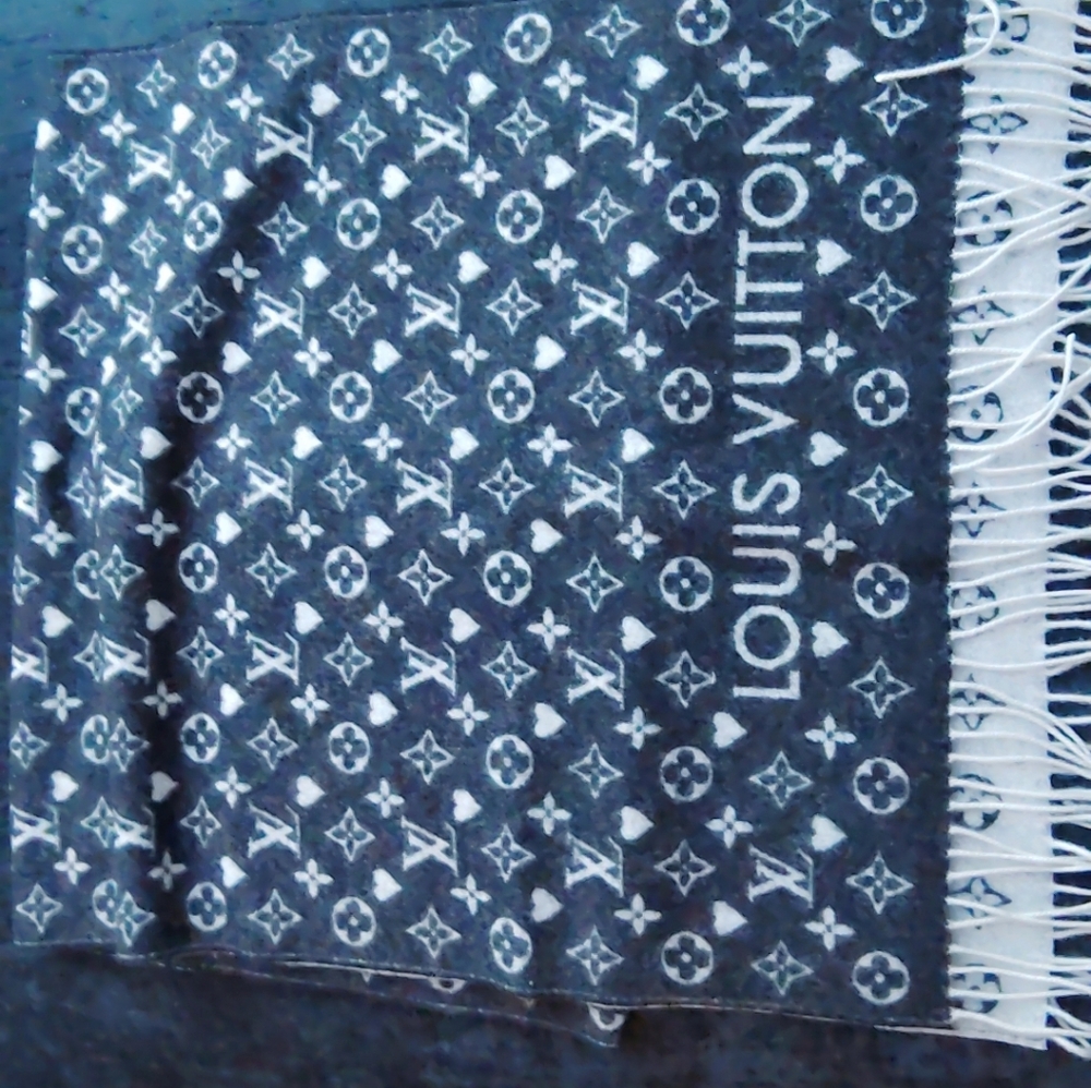 ✨ Brand Designer Inspired  luxury Statement Scarf ✨ - Picture 8 of 8